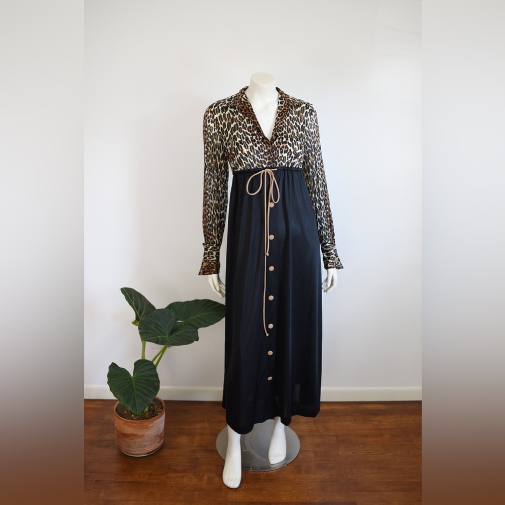 Vanity Fair Leopard Print Robe - image 1